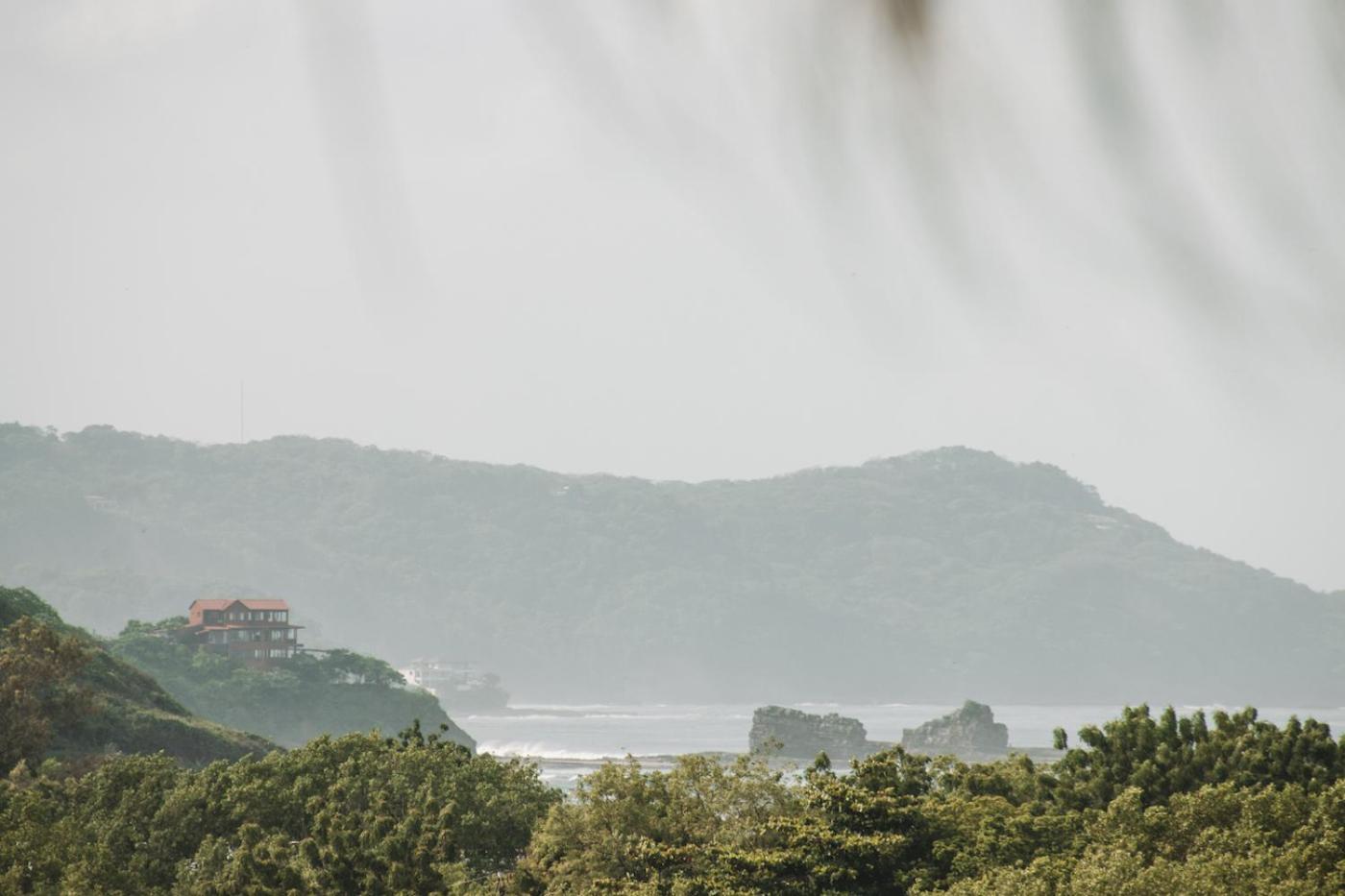 Waves & Wifi - Coworking & Coliving Space In Popoyo Салинас Экстерьер фото